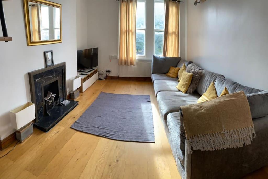 3 Double Bedroomed Flat, Acton. London, Uk Exterior photo